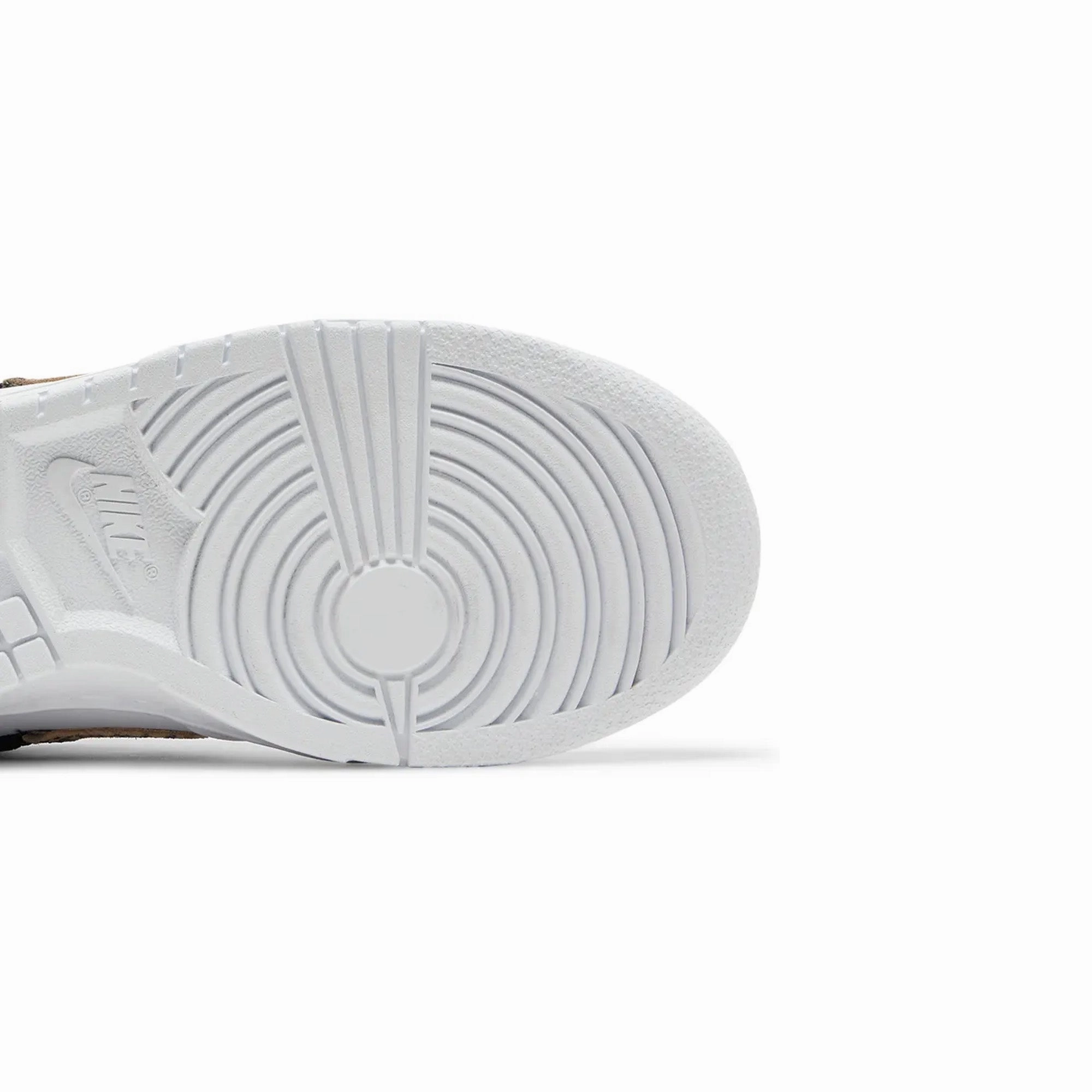 Nike Dunk Low SE 'Animal Instinct' W