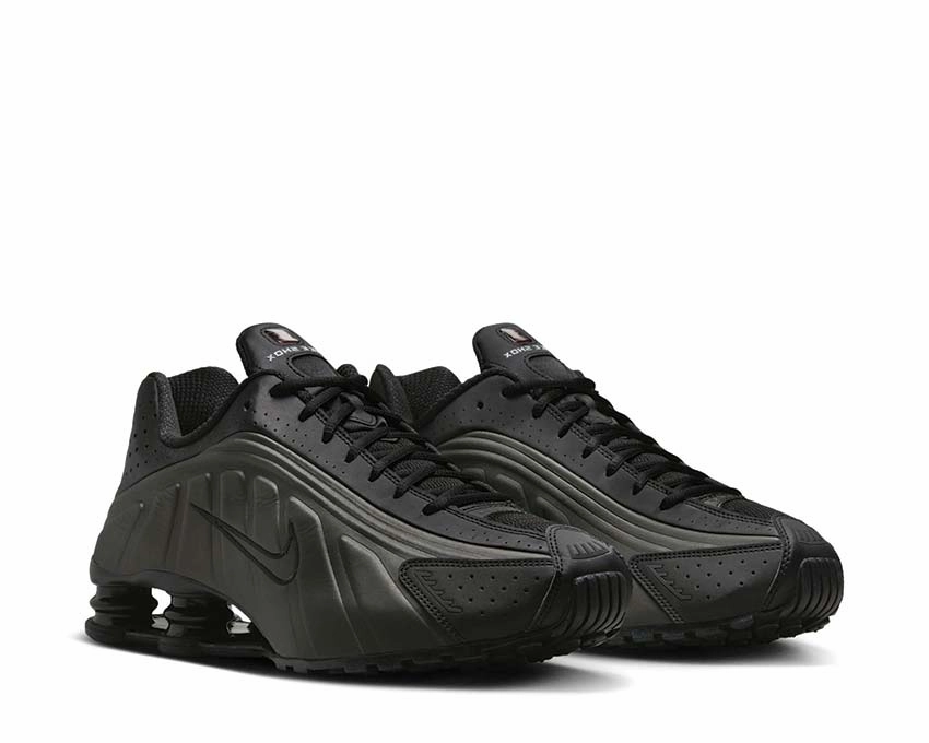 Nike Shox R4 "Black Crimson"