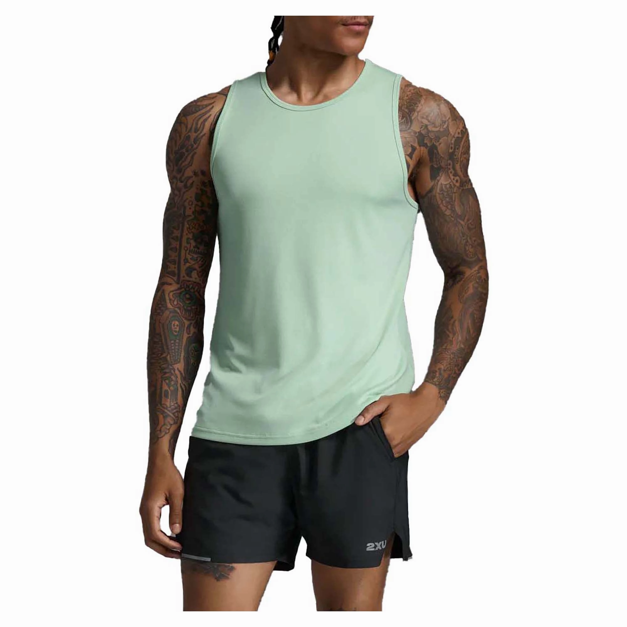 On-point Men's Aero Tank Travel-ready