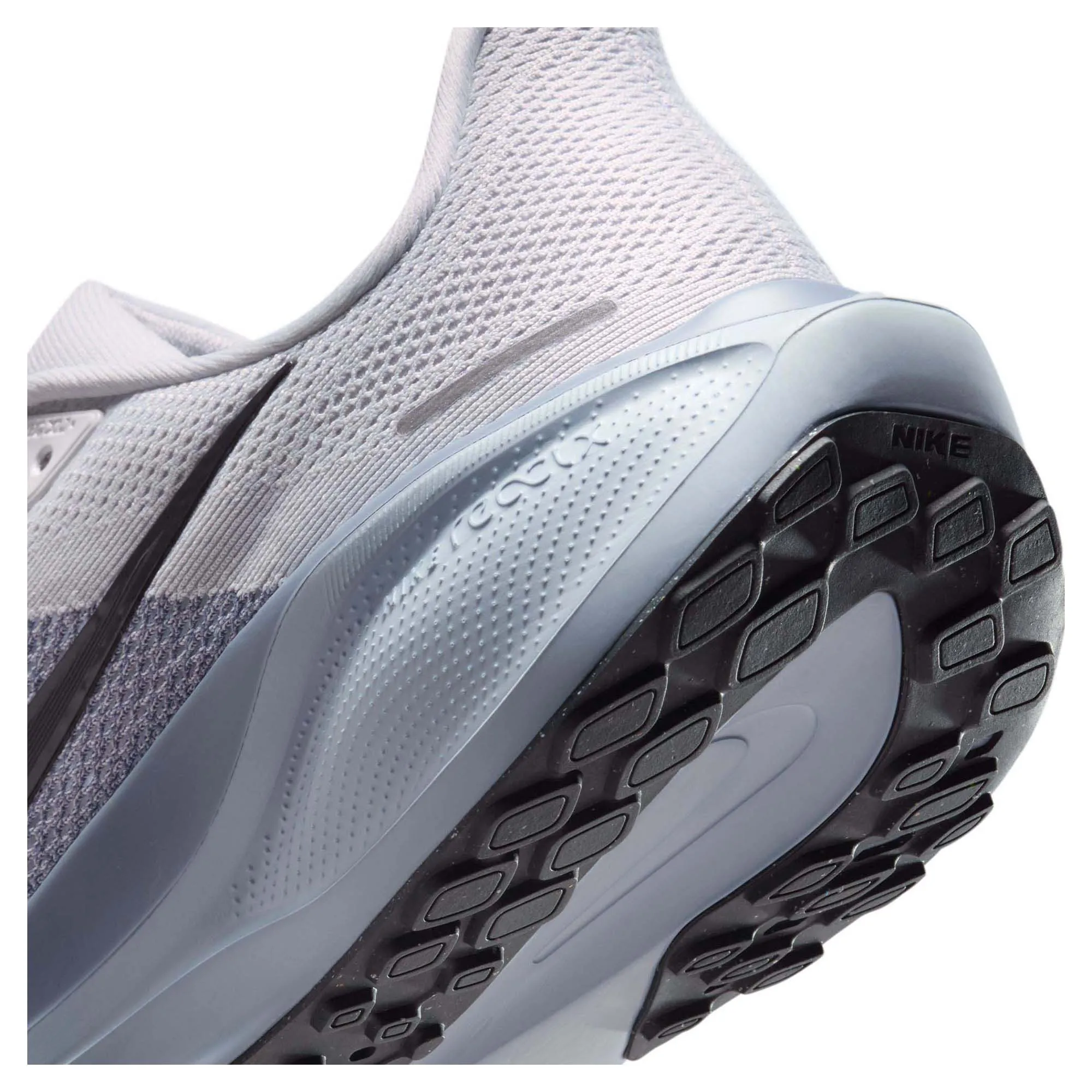 Pegasus 41 Men's Road Running Shoes Modern attire
