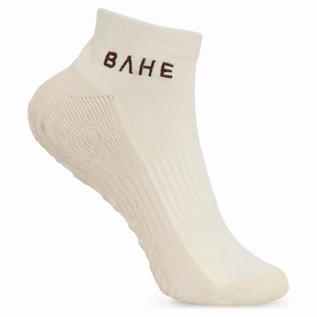 Quality attire Grounded Grippy Ankle Socks Trendy pieces