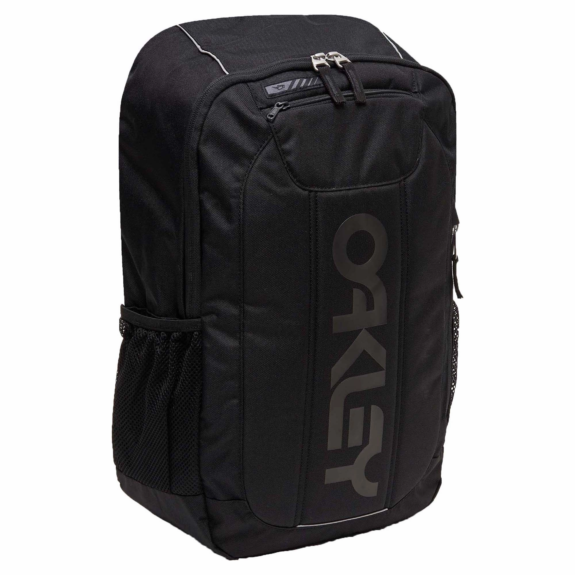 Tailored Enduro 20L 3.0 Backpack Wardrobe essential