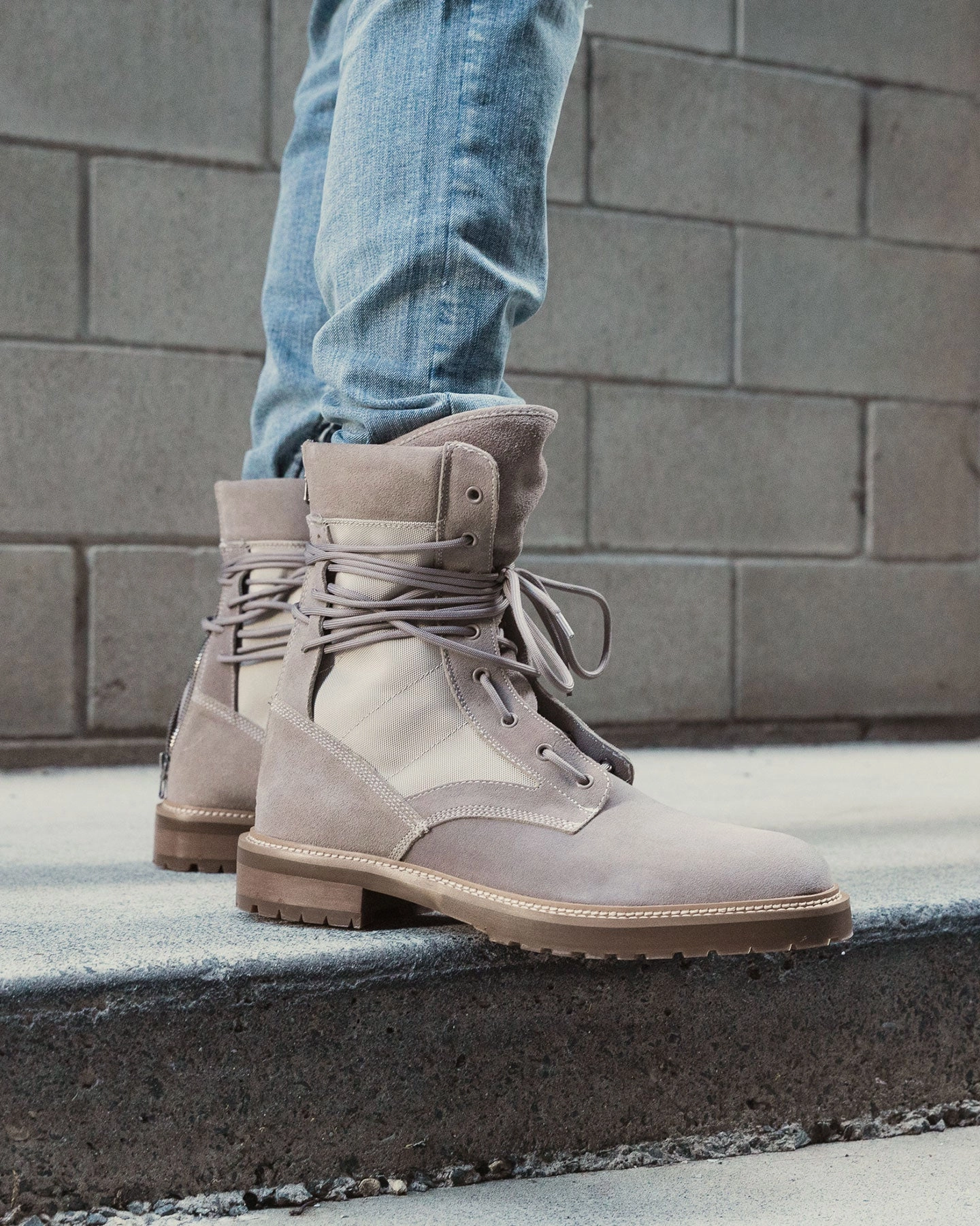 Saint Morta Revet Boot Stone