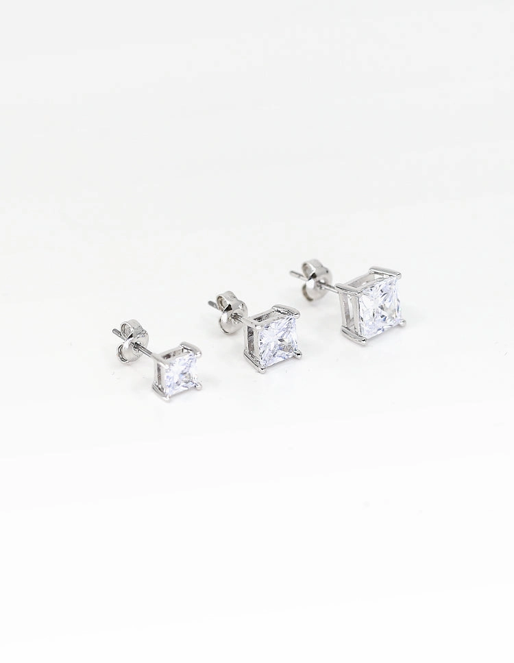 Saint Morta Square Cut Earring White Gold