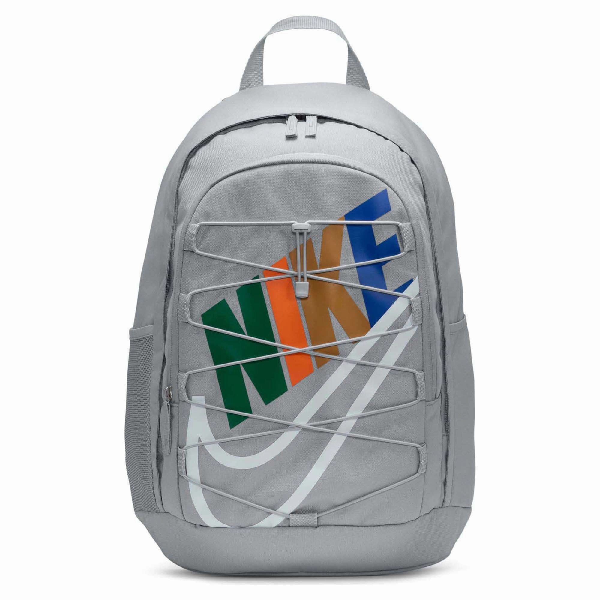 Minimalist Hayward Backpack (26L) Versatile looks
