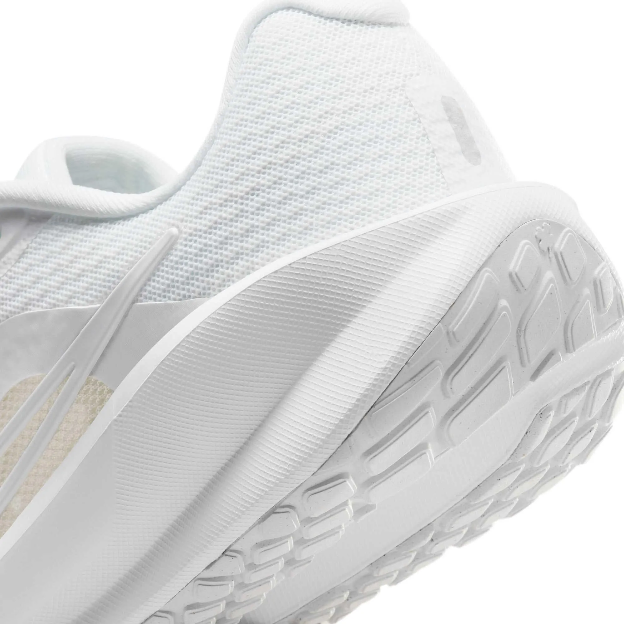 Soft Downshifter 13 Women's Road Running Shoes