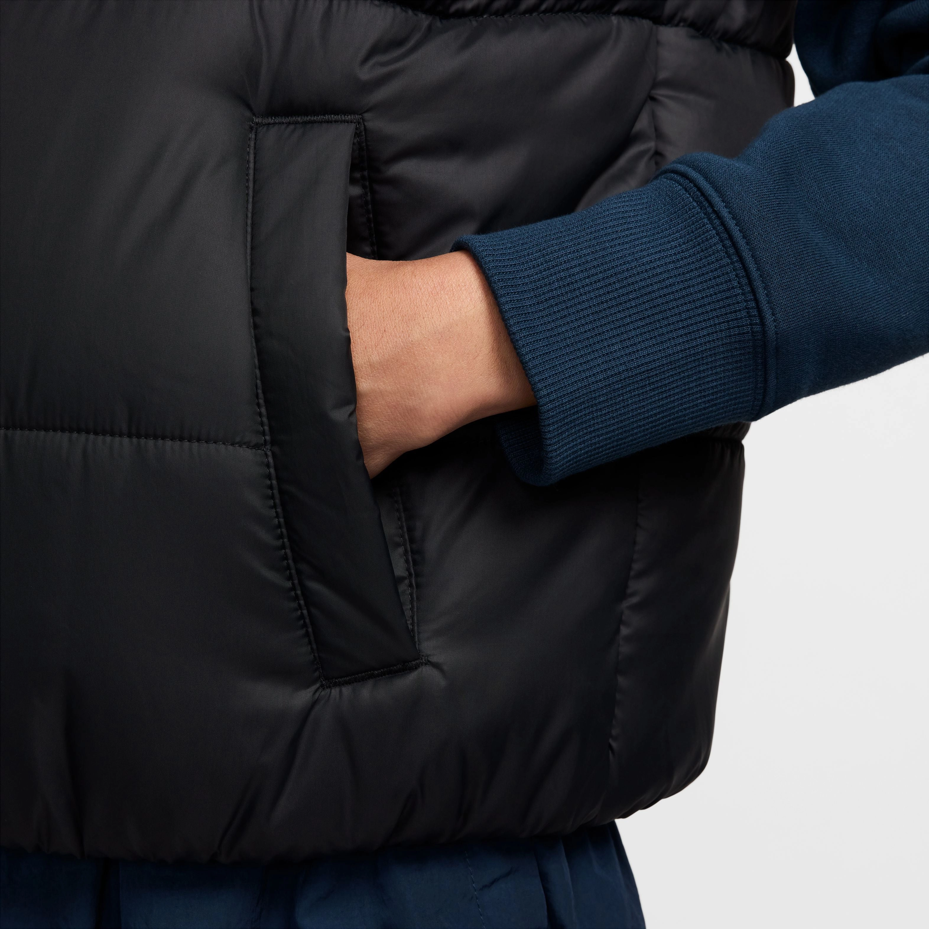 Sportswear Classic Puffer Therma-FIT Loose Vest Function meets fashion
