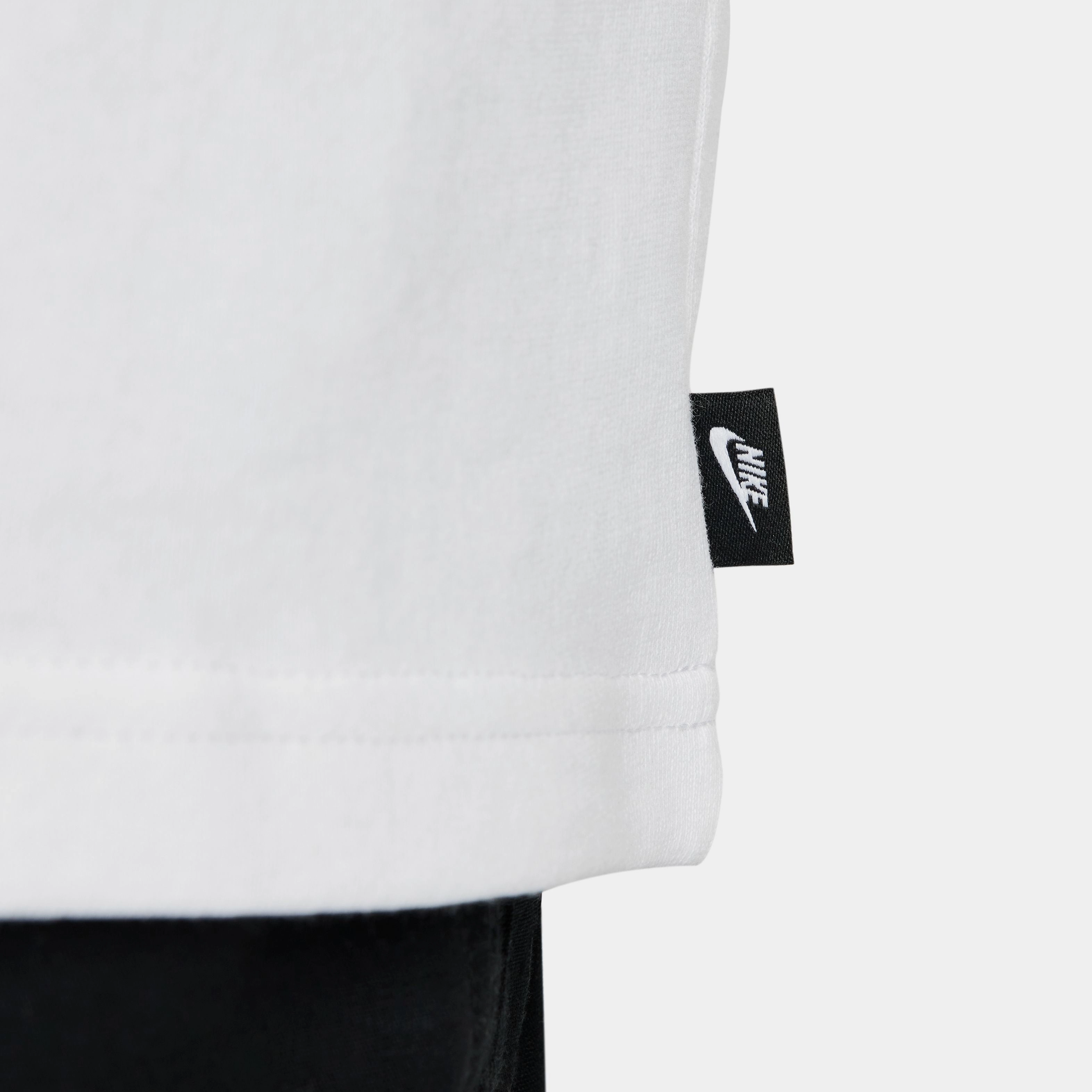 Statement Men's Sportswear Premium Essentials T-Shirt