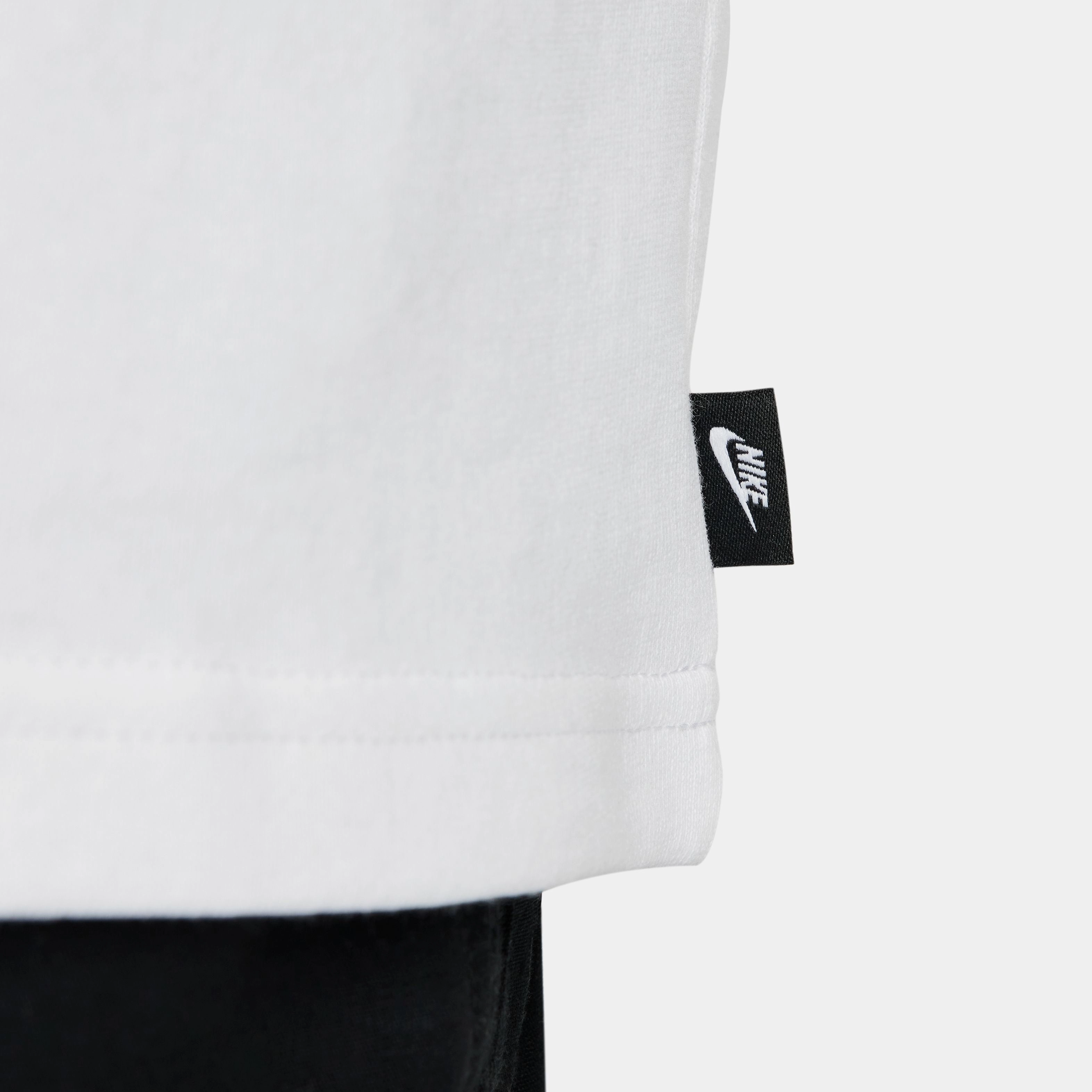 Statement Men's Sportswear Premium Essentials T-Shirt