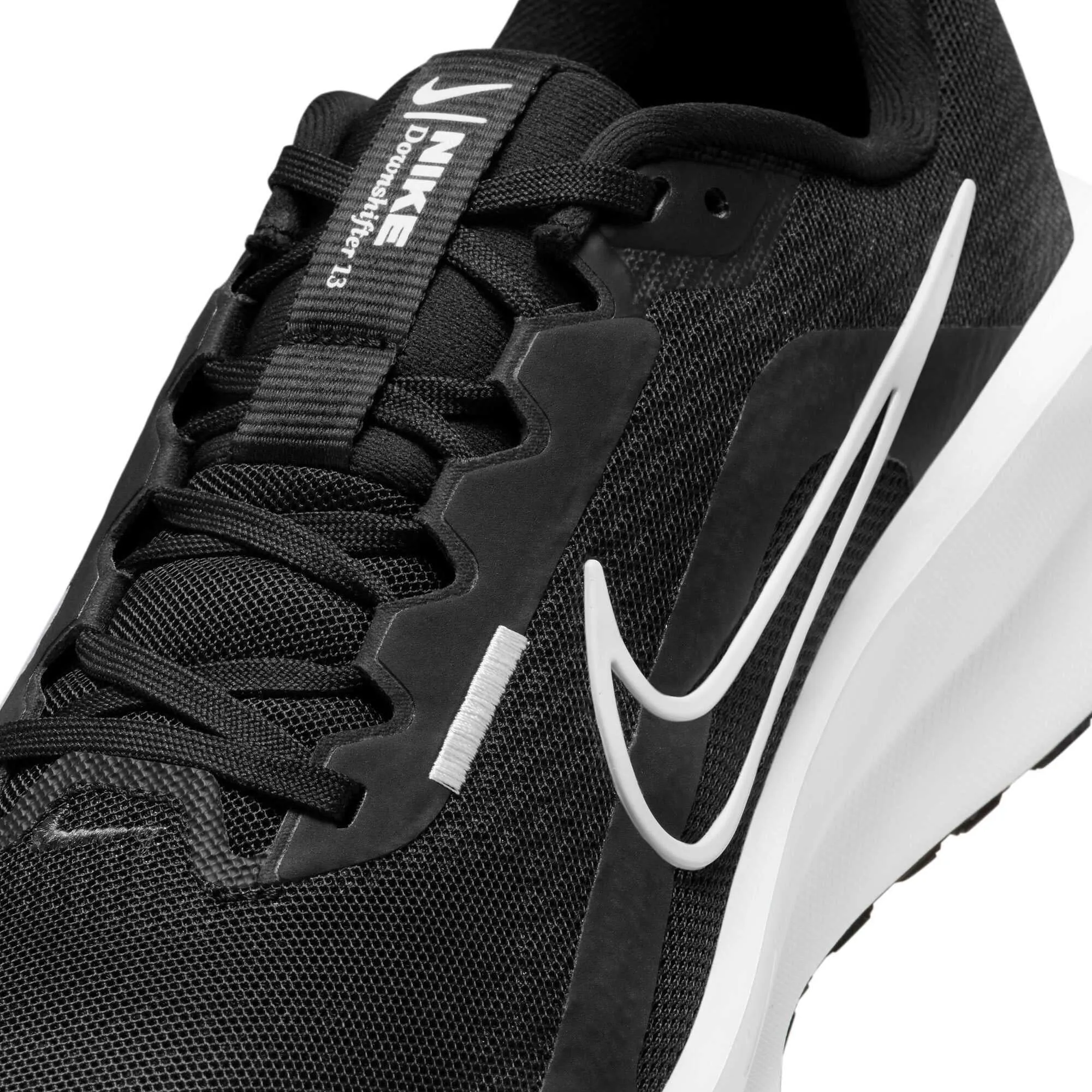 Stylish attire Downshifter 13 Men's Running Shoes