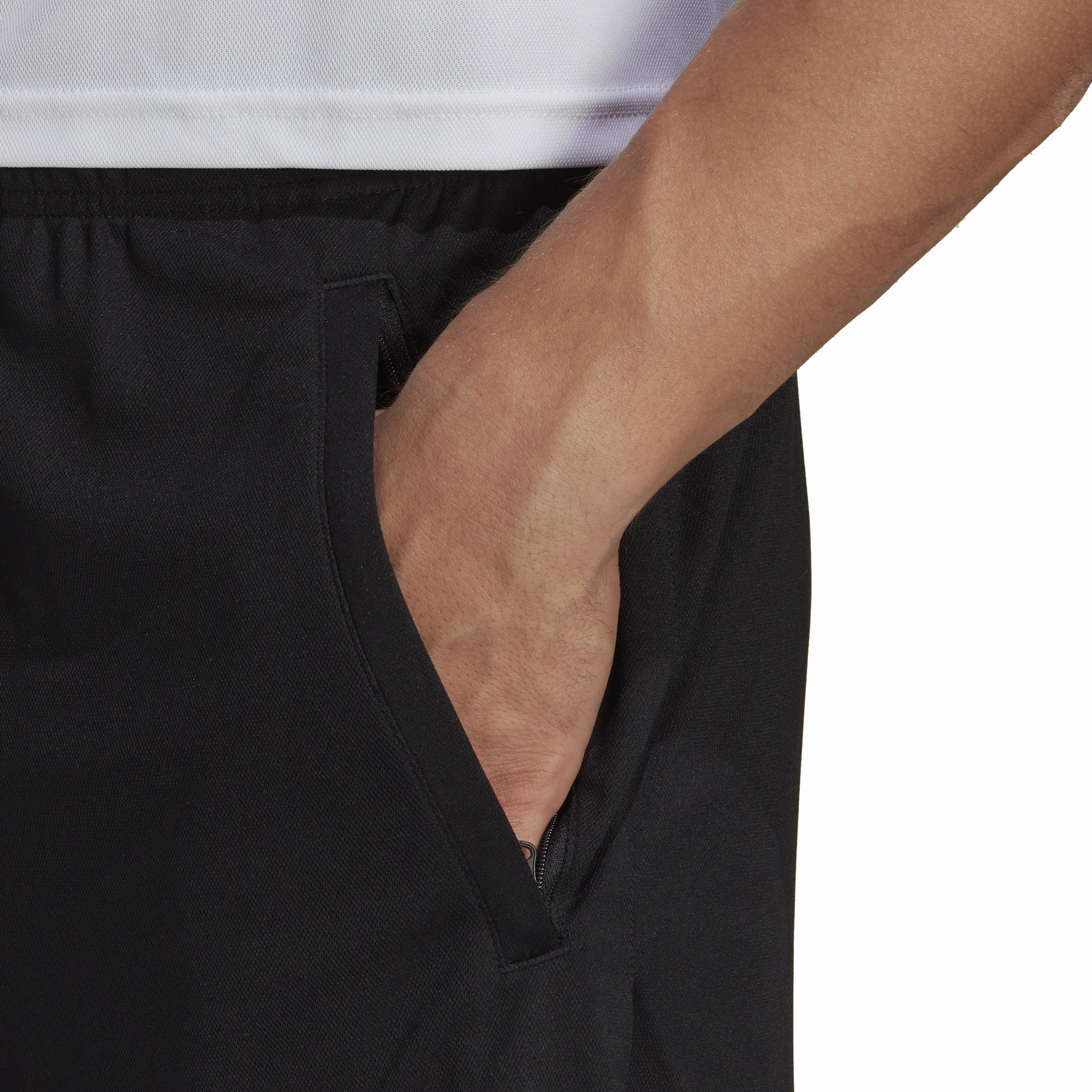 Timeless Men's Train Essentials Logo Training 7 Inch Shorts