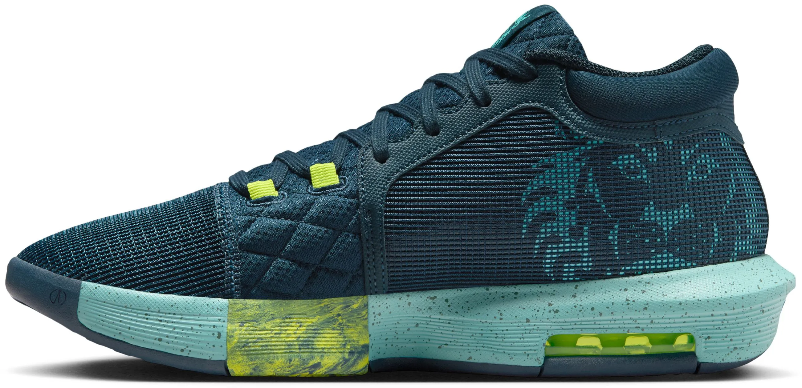 Trendsetting LeBron Witness 8 Men's Basketball Shoes