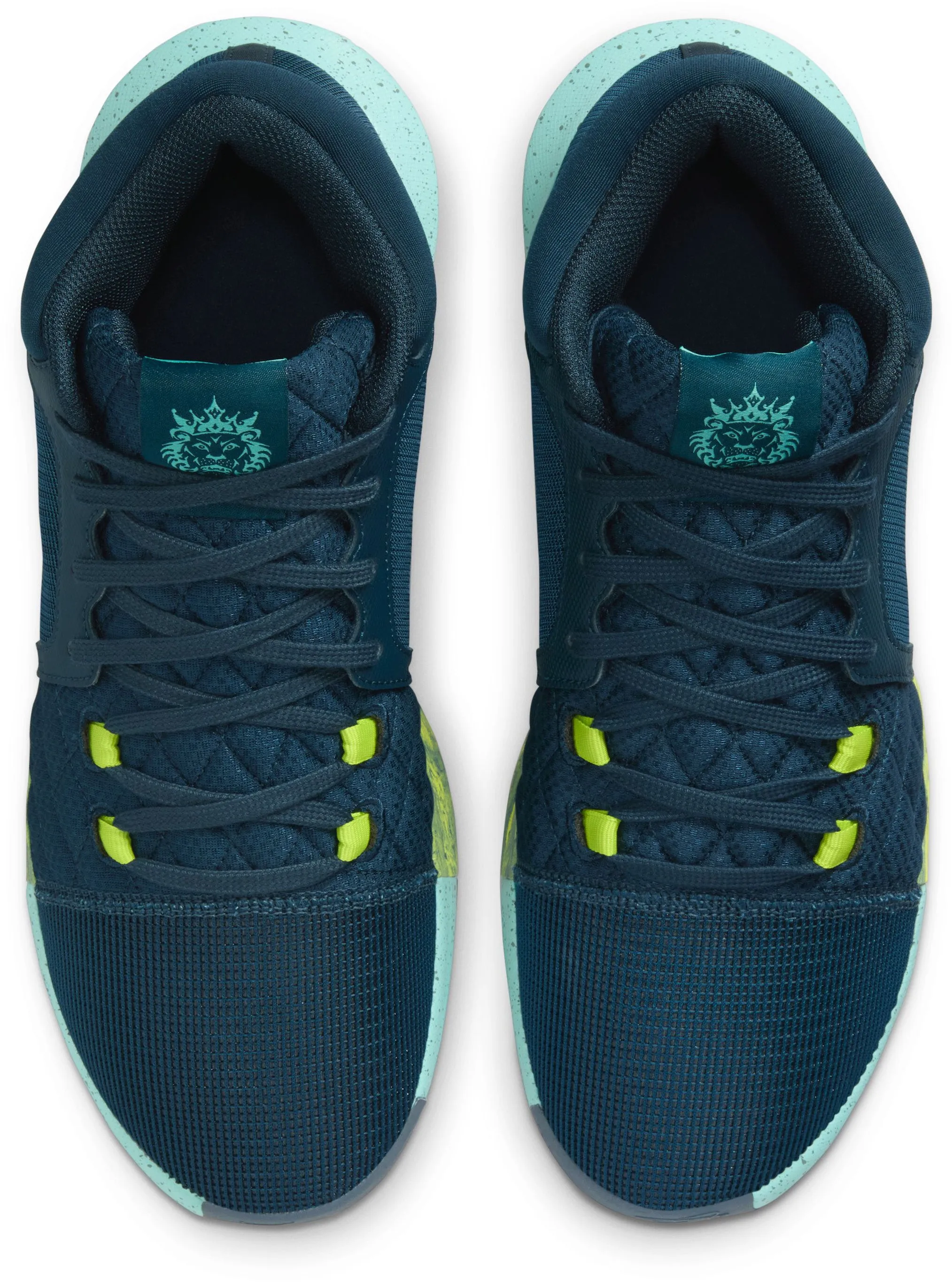 Trendsetting LeBron Witness 8 Men's Basketball Shoes
