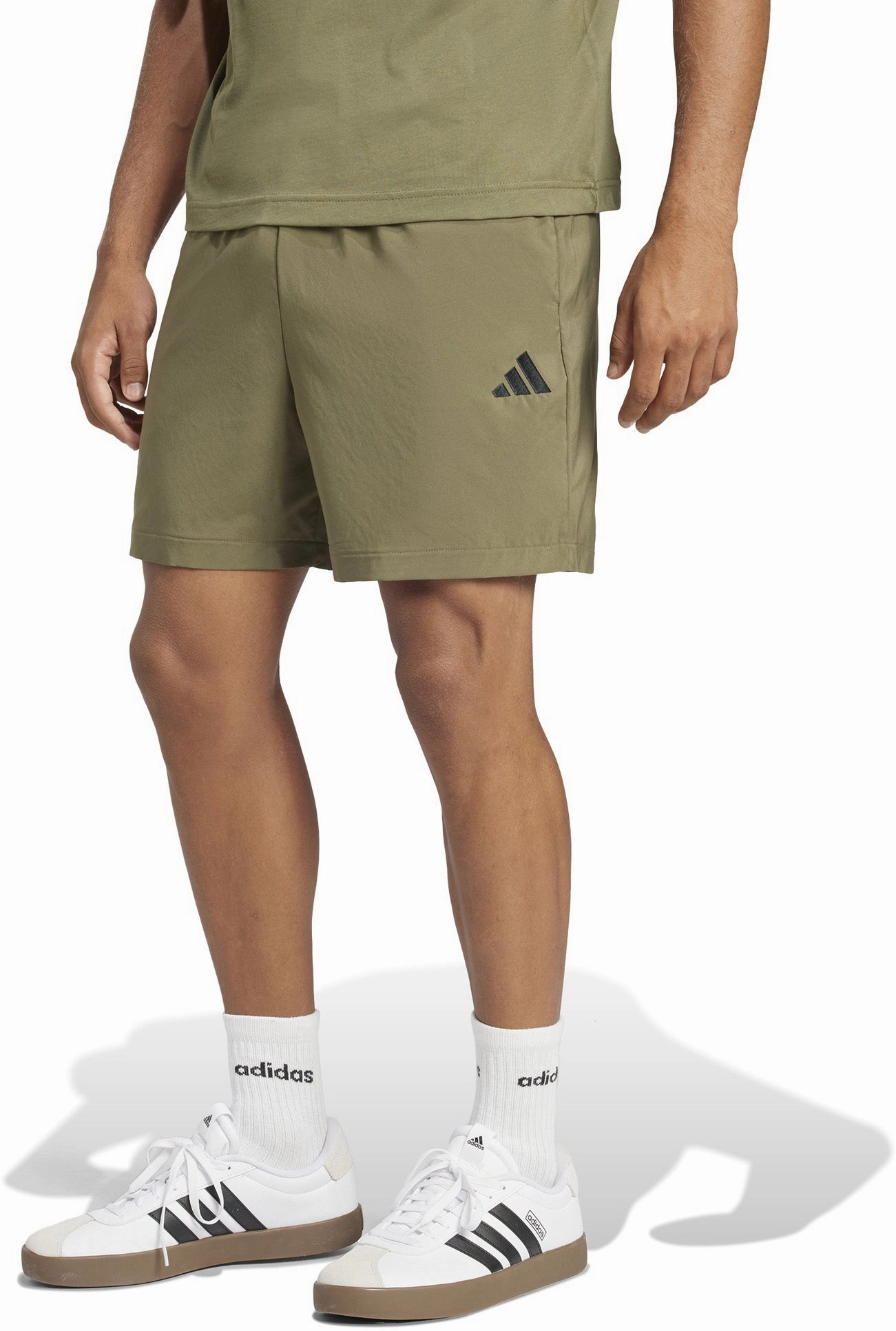 Trendy pieces Men's Essentials Small Logo Chelsea Shorts