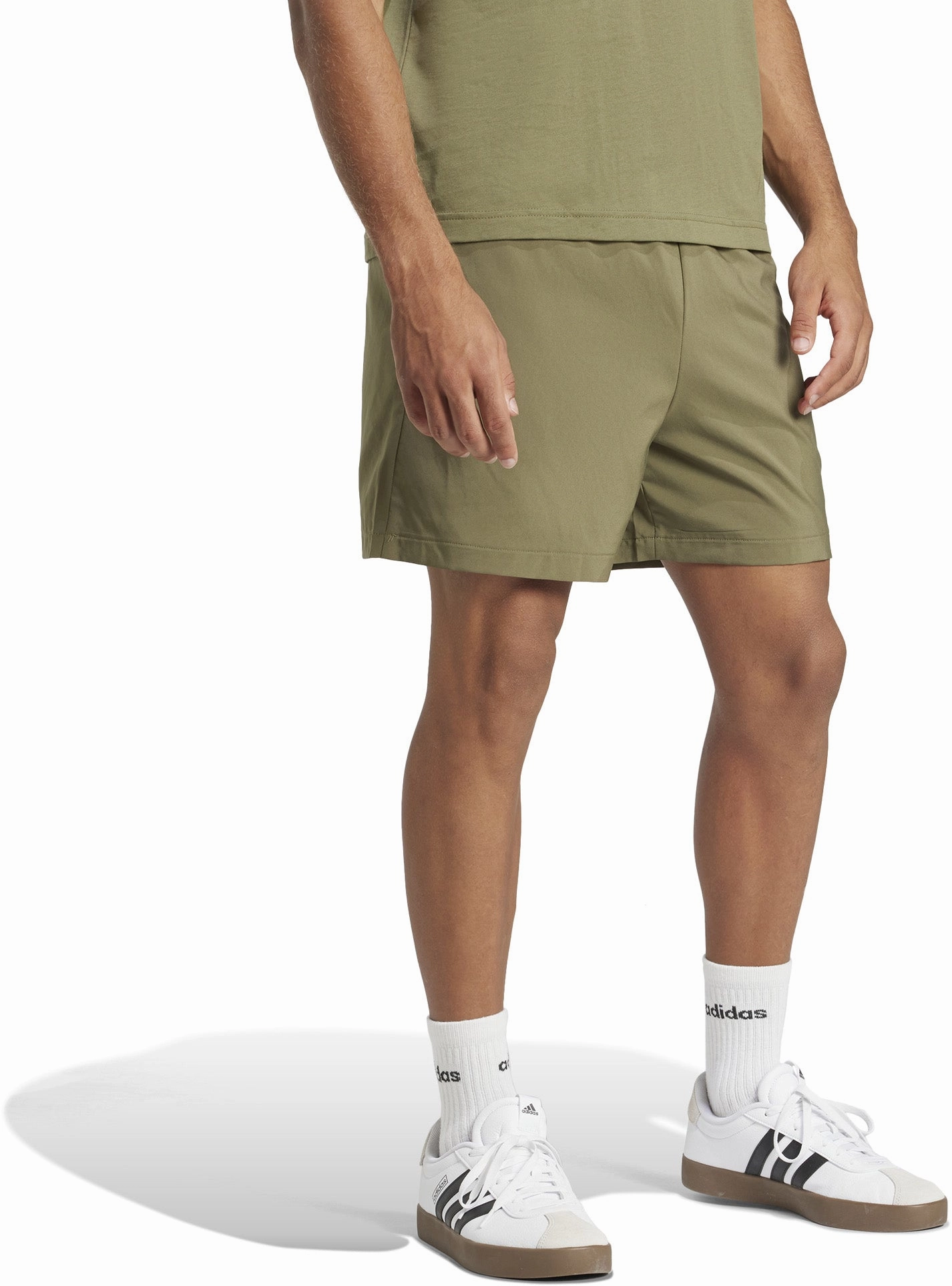 Trendy pieces Men's Essentials Small Logo Chelsea Shorts