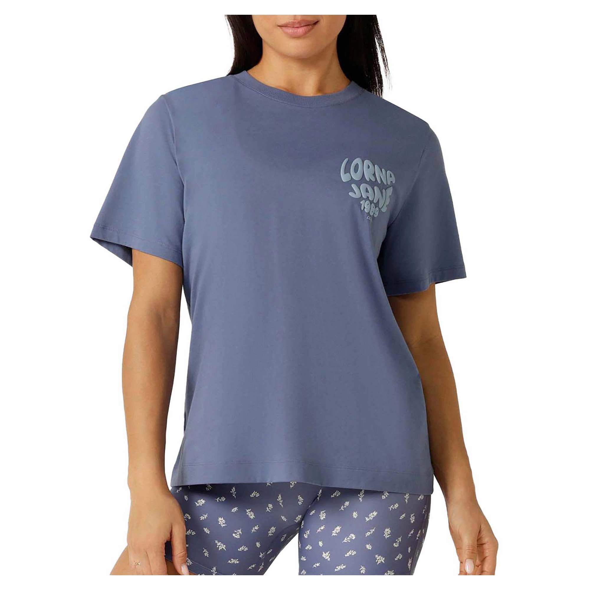 Trendy wear Women's Never Give Up Relaxed T-Shirt Fashionable attire