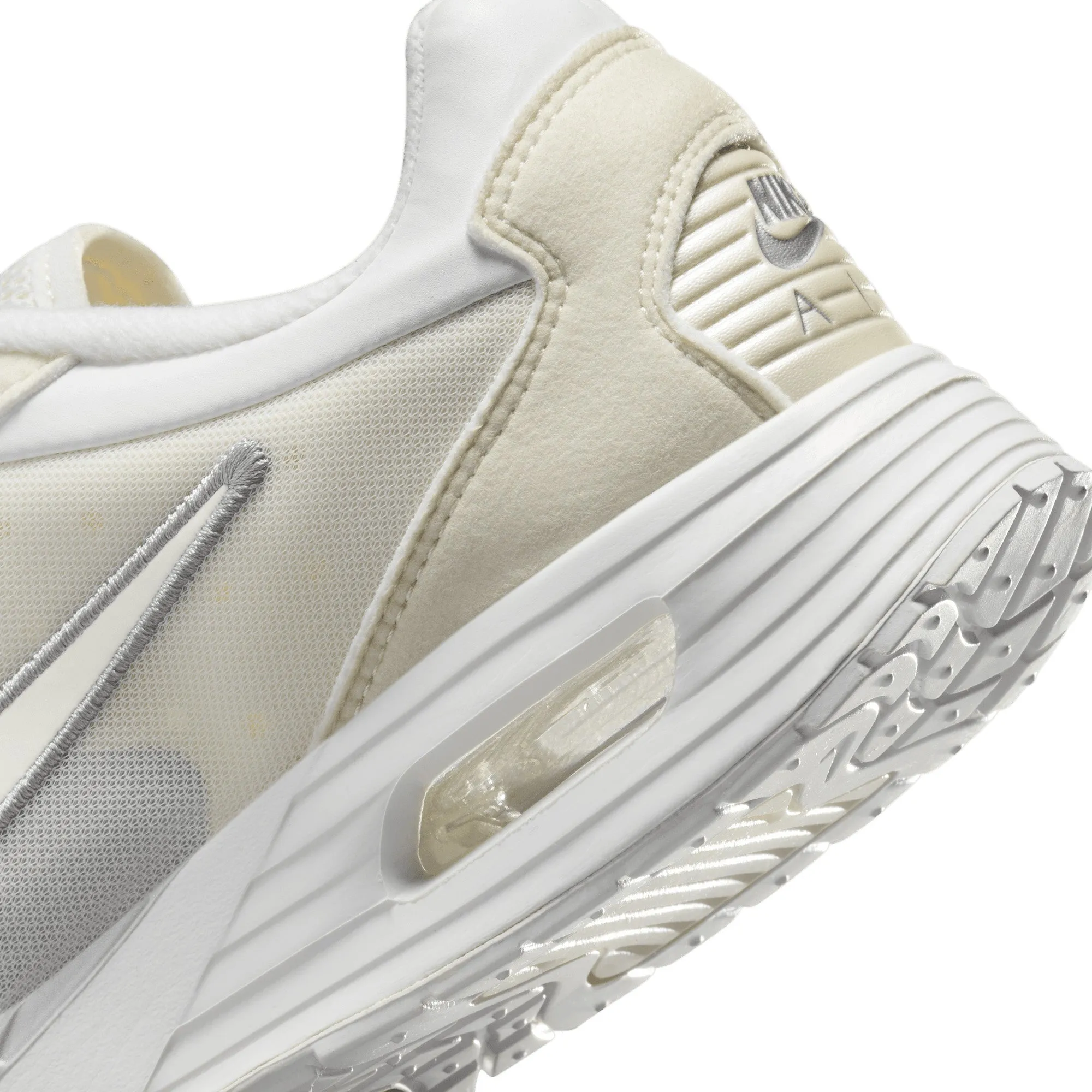 Versatile Air Max Solo Shoes