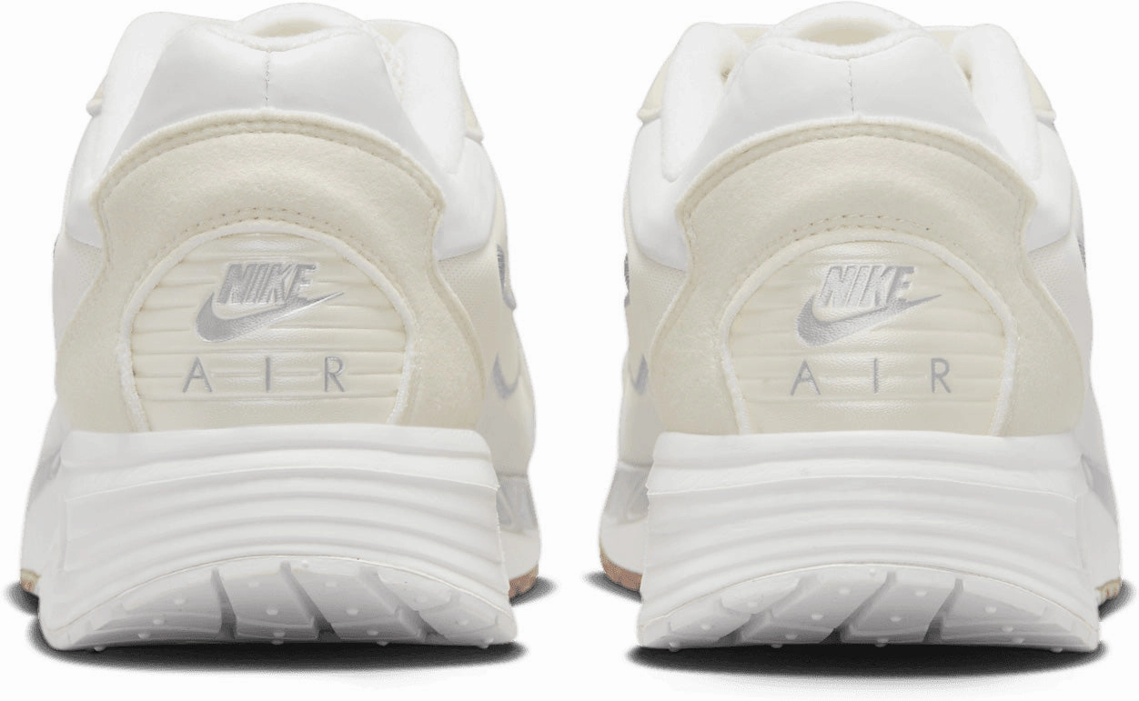 Versatile Air Max Solo Shoes