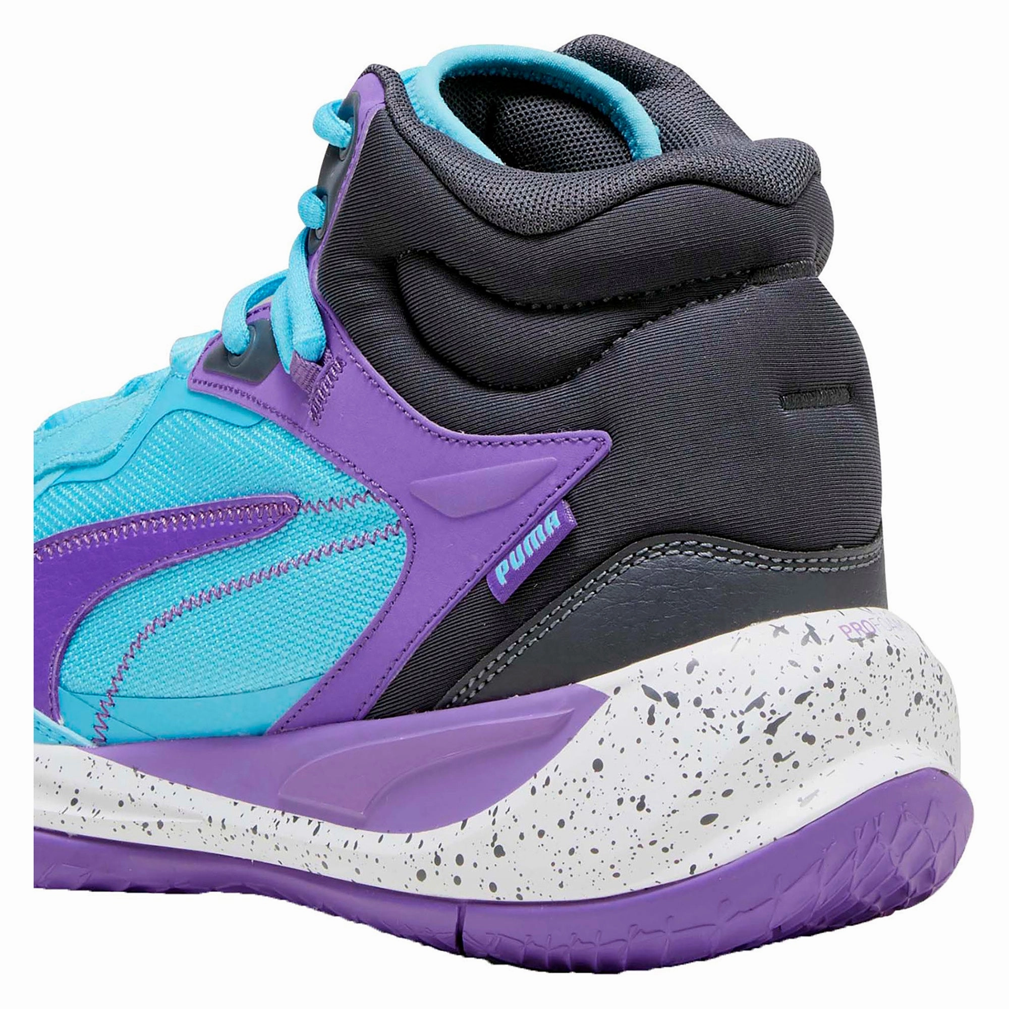 Versatile pieces Playmaker Pro Mid