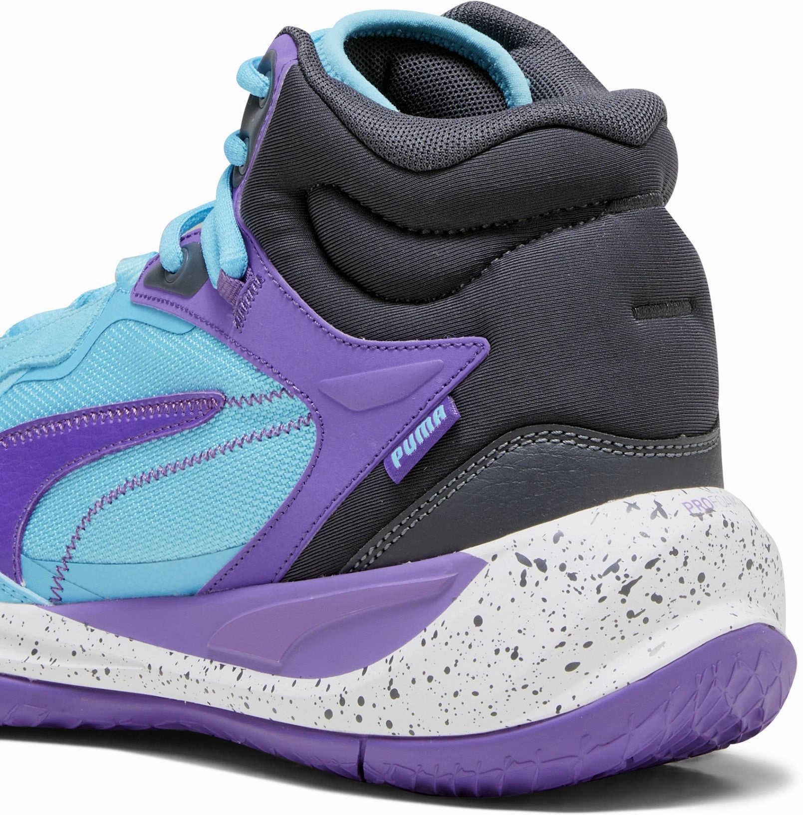 Versatile pieces Playmaker Pro Mid