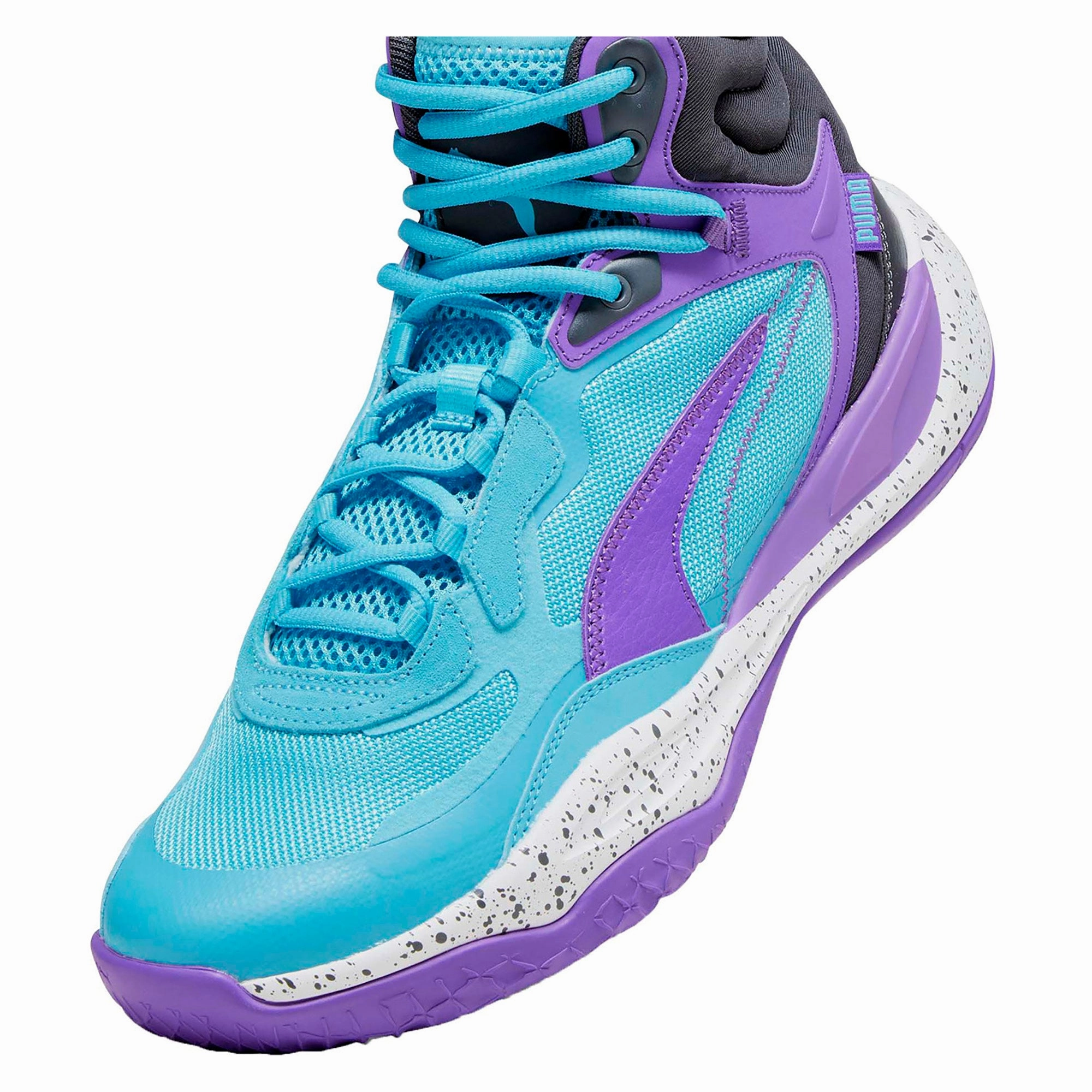 Versatile pieces Playmaker Pro Mid