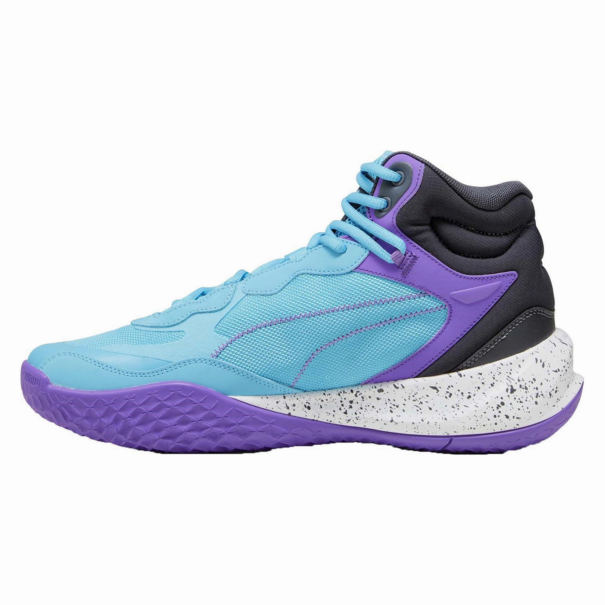Versatile pieces Playmaker Pro Mid