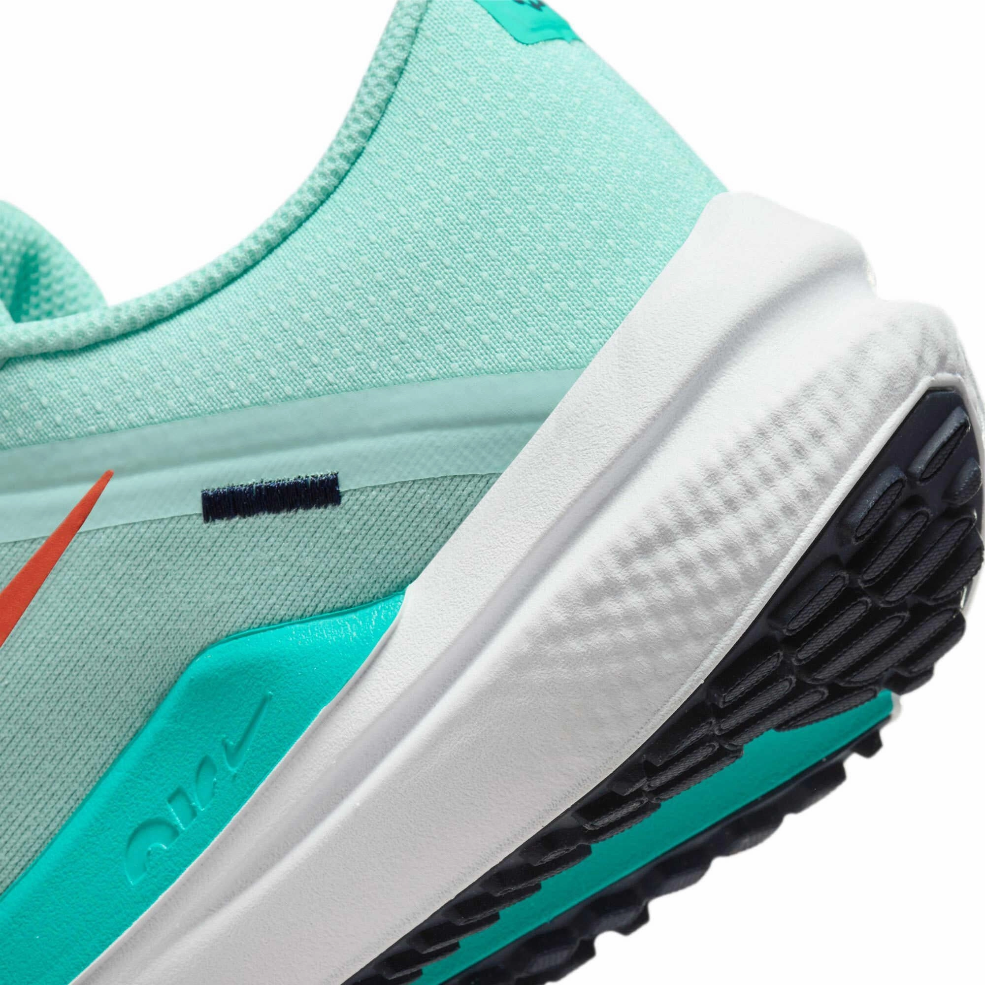 Winflo 10 Women's Road Running Shoes Versatile designs